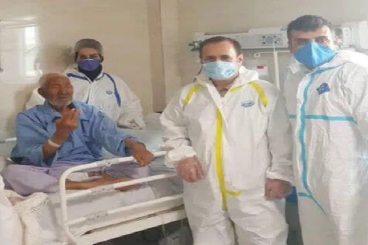 بیمار ۱۰۹ ساله کرمانشاهی کرونا را شکست داد