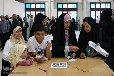 شور انتخابات در گلستان شهدای اصفهان