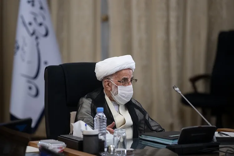 مقام معظم رهبری آگاه، به روز و مسلط به اوضاع هستند