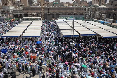 مراسم دعای عرفه در آستان حسینی