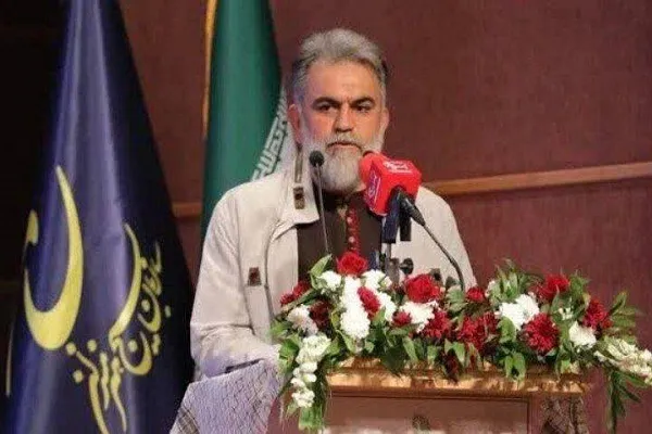 بیرق هنر بر فراز قله‌ شهادت افتادنی نیست