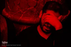 حرم مطهر امام حسین(ع) در شام غریبان