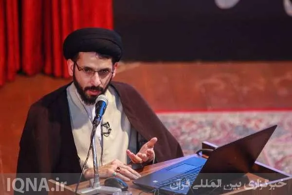 دشمنان بر تغییر هویت و سبک زندگی اسلامی تمرکز دارند