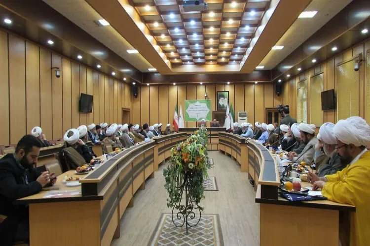حفظ ارزش‌های ناب اسلامی و انقلابی تکلیف بزرگ روحانیت است