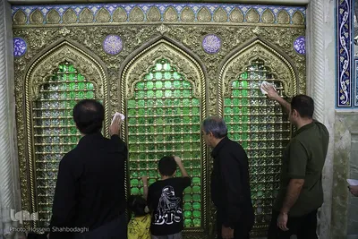 غبارروبی مضجع شریف حضرت معصومه(س) با حضور خبرنگاران