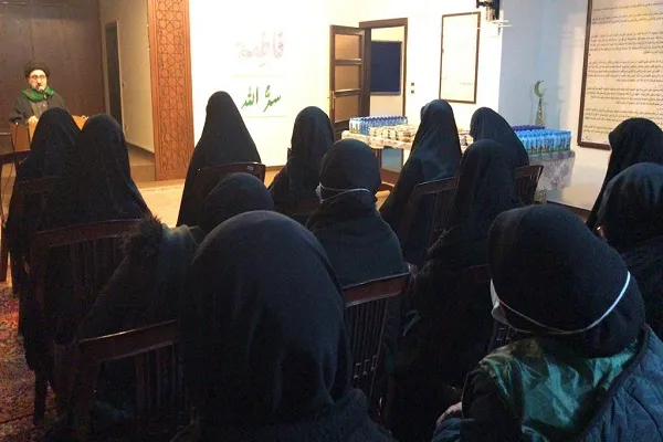 إحياء ذكرى ولادة الإمام الهادي( ع) في حوزة الزهراء (س) في لبنان