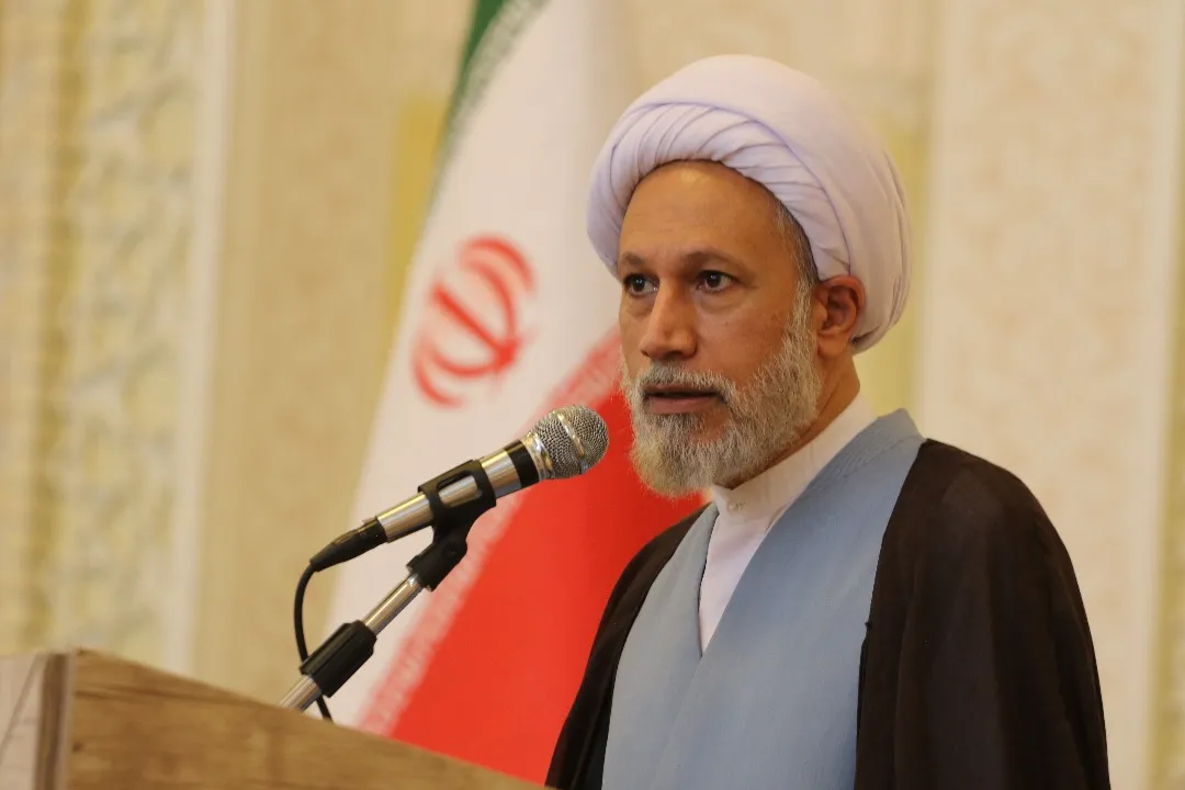 رویکرد متناسب با نیاز های جامعه  در پایان نامه های حوزوی  اتخاذ شود 