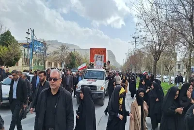 تشییع پیکر پاک شهدای ناوشکن دنا در خرم‌‌آباد