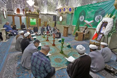 محفل انس با قرآن کریم در آستان مقدس حضرت علی ابن حمزه(ع)