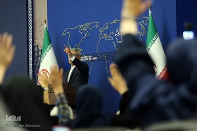 نشست خبری سخنگوی وزارت خارجه با حضور عراقچی