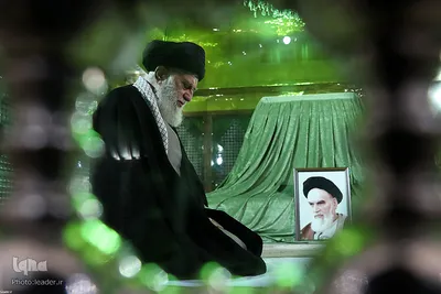 حضور رهبر انقلاب در مرقد مطهر امام خمینی(ره) و گلزار شهدا