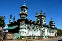 Usulan Penggunaan Masjid-masjid Myanmar untuk Melawan Virus Corona