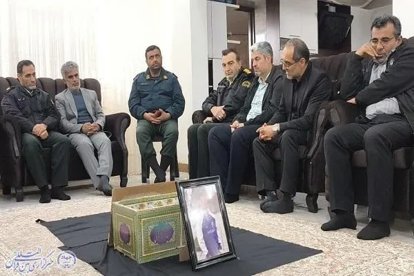 دیدار مدیرکل بنیاد شهید مازندران با خانواده شهید اسدی