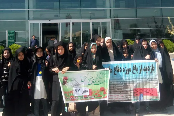 دانش‌آموزان بسیجی از باغ موزه دفاع مقدس بازدید کردند