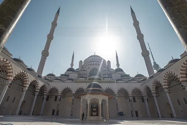Çamlıca Camisi'nde ilk ezan yarın sabah okunacak