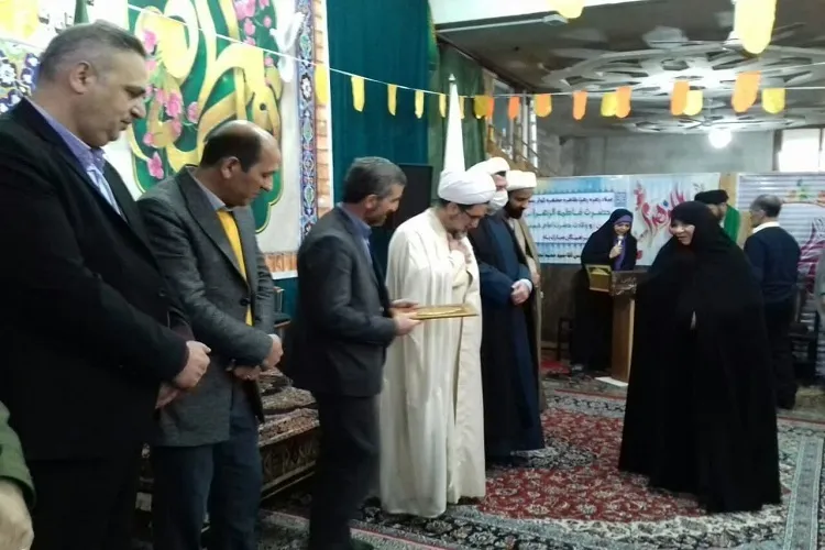 بانوان قرآنی شهرستان بندرانزلی تجلیل شدند