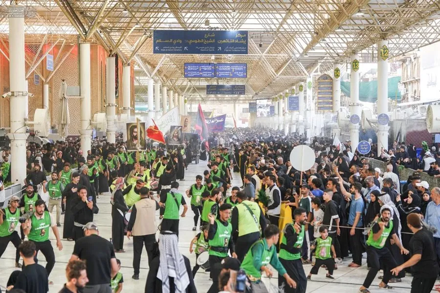 العتبة العلوية تستقبل أكثر من 100 موكب عزاء في ليلة ذكرى وفاة النبي(ص) + صور 