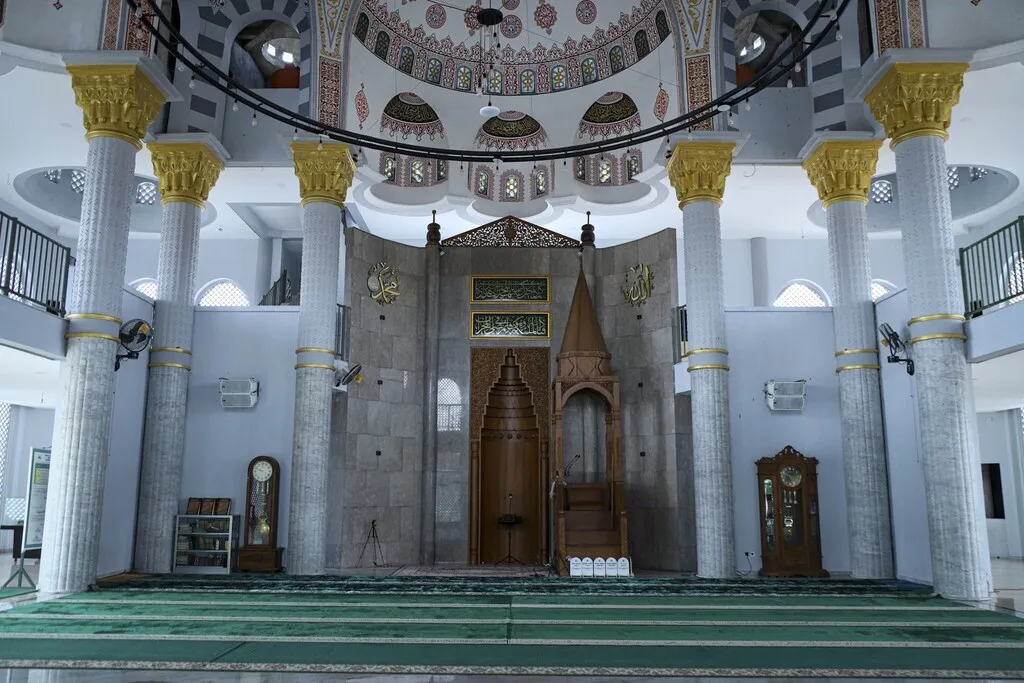 Masjid Jamek Al-Fajri; Popular dengan pelancong di Jakarta