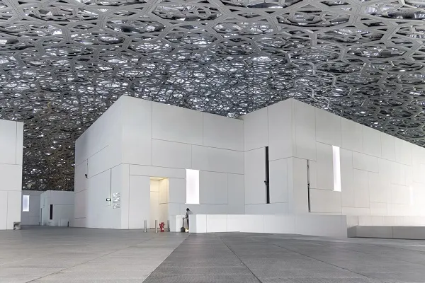 Le Louvre d’Abu Dhabi expose les écritures des trois religions monothéistes