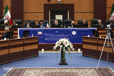 نشست رئیس مجلس شورای اسلامی با فعالان اقتصادی استان مرکزی