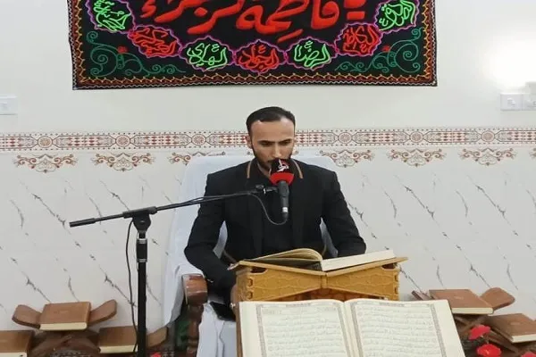 بالصور...تنظيم محفل قرآني في مسجد 