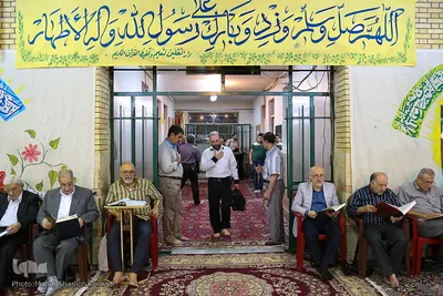  آیین جزء خواني قرآن کریم عربهای مقیم دولت آباد ری