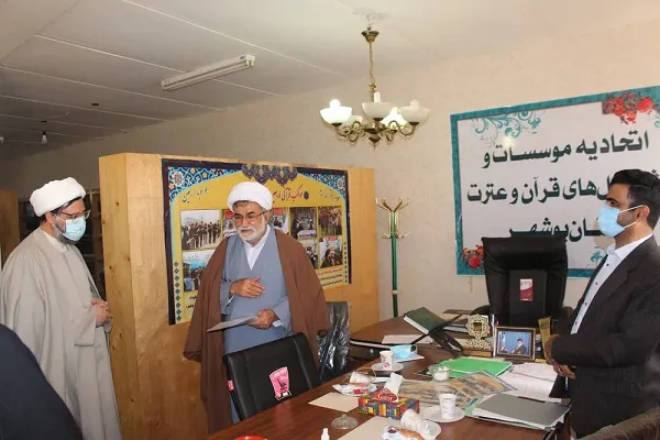 مجلس انقلابی باید در کنار مؤسسات قرآنی باشد