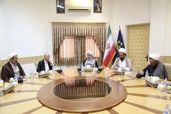 وزیر علوم با رئیس جامعه المصطفی دیدار کرد