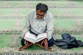 محفل انس با قرآن در مسجد تاریخی آقاباباخان شیراز