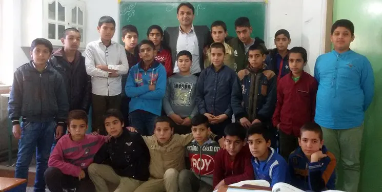 من و خانواده ام زیر سقف کلاس