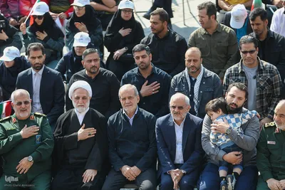 مراسم تشییع سرلشکر شهید نیلفروشان