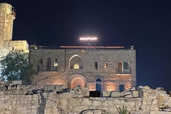 Zionist Settlers Setup Menorah on Islamic Mosque