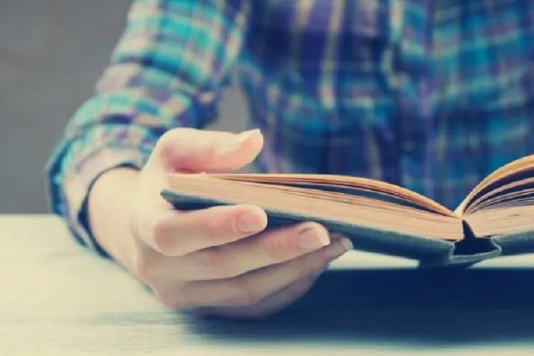 کتاب خواندن از ورود بسیاری از جرم‌ها جلوگیری می کند