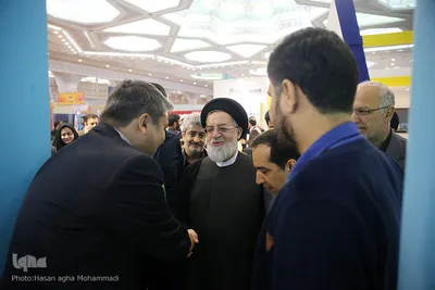 حضور حجت الاسلام شهیدی رئیس بنیاد شهید در غرفه ایکنا 