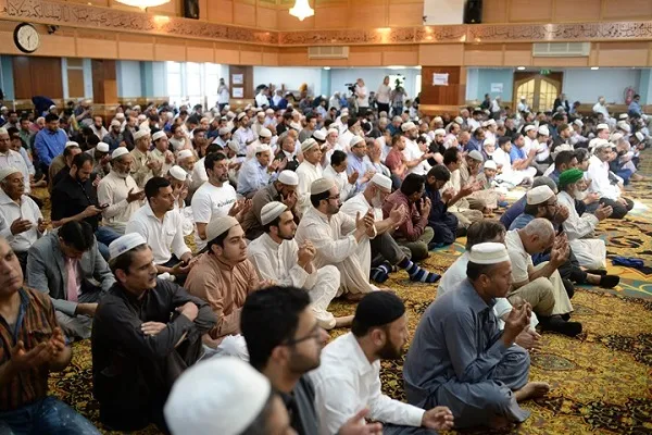 مسلمو بريطانيا غاضبون من فرض إغلاق بعيد الأضحى