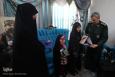 دیدار نمایندگان جامعه قرآنی با خانواده شهید مدافع حرم «مرتضی کریمی»