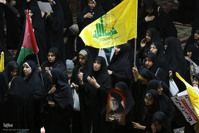 بزرگداشت شهادت سیدحسن نصرالله و عباس نیلفروشان در حرم شاهچراغ