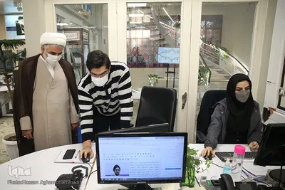 بازدید حجت‌الاسلام والمسلمین حسین صنعت‌پور، رئیس اداره عقیدتی سیاسی نیروی دریایی ارتش از تحریریه ایکنا