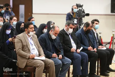 نشست خبری رئیس جمهور با اصحاب رسانه