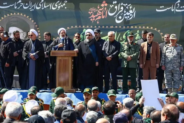 مراسم تشییع پیکر دو شهید جنگ رمضان در تبریز