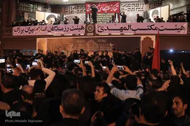 مراسم خیمه سوزان عصر عاشورا در میدان امام حسین(ع) تهران
