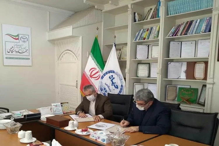 امضای تفاهم نامه همکاری جهاد دانشگاهی گیلان و اتحادیه تشکل های قرآنی استان