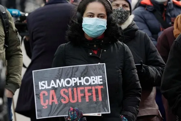 France: Police Investigating as Muslim Prayer Room Vandalized
