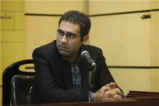 نوع نگاه طنزپرداز به انقلاب باید تازه باشد
