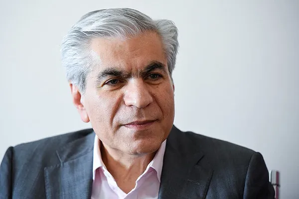 هشدار رهبر انقلاب درباره تحمیل تکالیف به بانک‌ها برای کاهش فشارهای معیشتی