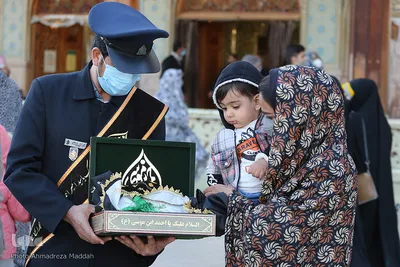 آیین تعویض پرچم گنبد آستان مقدس احمدی و محمدی شاهچراغ(ع)‎‎