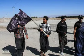 زائران پیاده امام رضا(ع)