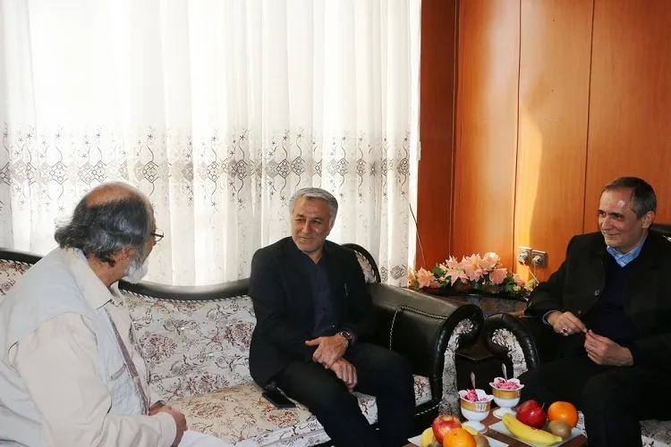 ادبیات كهن كشورمان تبدیل به الگوهای نمایشی شوند