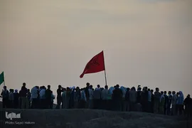 راهیان سرزمین نور

