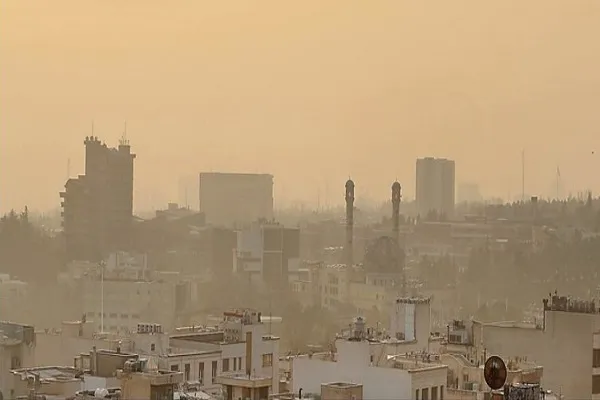 آلودگی هوا مدارس را غیر حضوری کرد